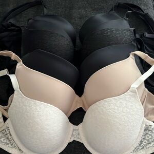 5 Victoria Secret bras & 1 swimsuit top 34D